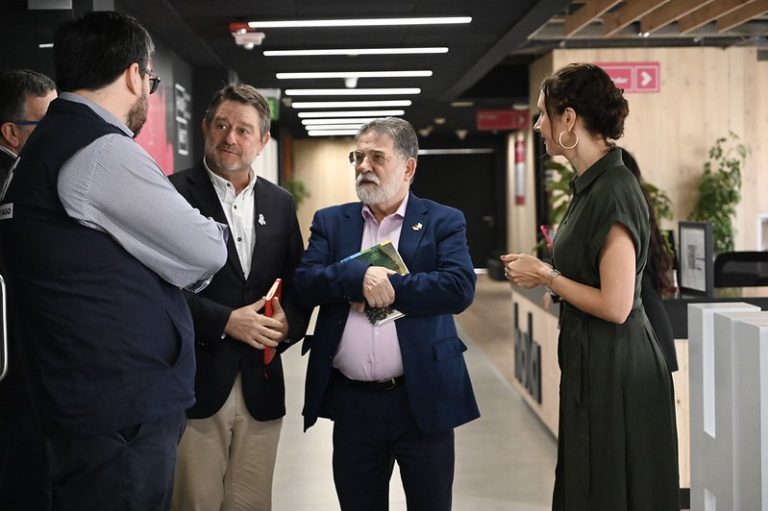 Gobierno de Santiago impulsa colaboración interregional para fortalecer el emprendimiento, la innovación y el fomento prod...